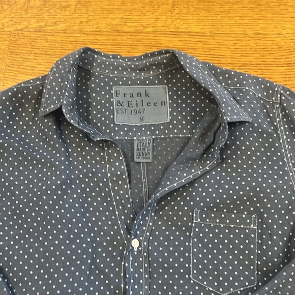 Frank & Eileen Button-Up Women’s Medium Barry Style - Picture 2 of 7